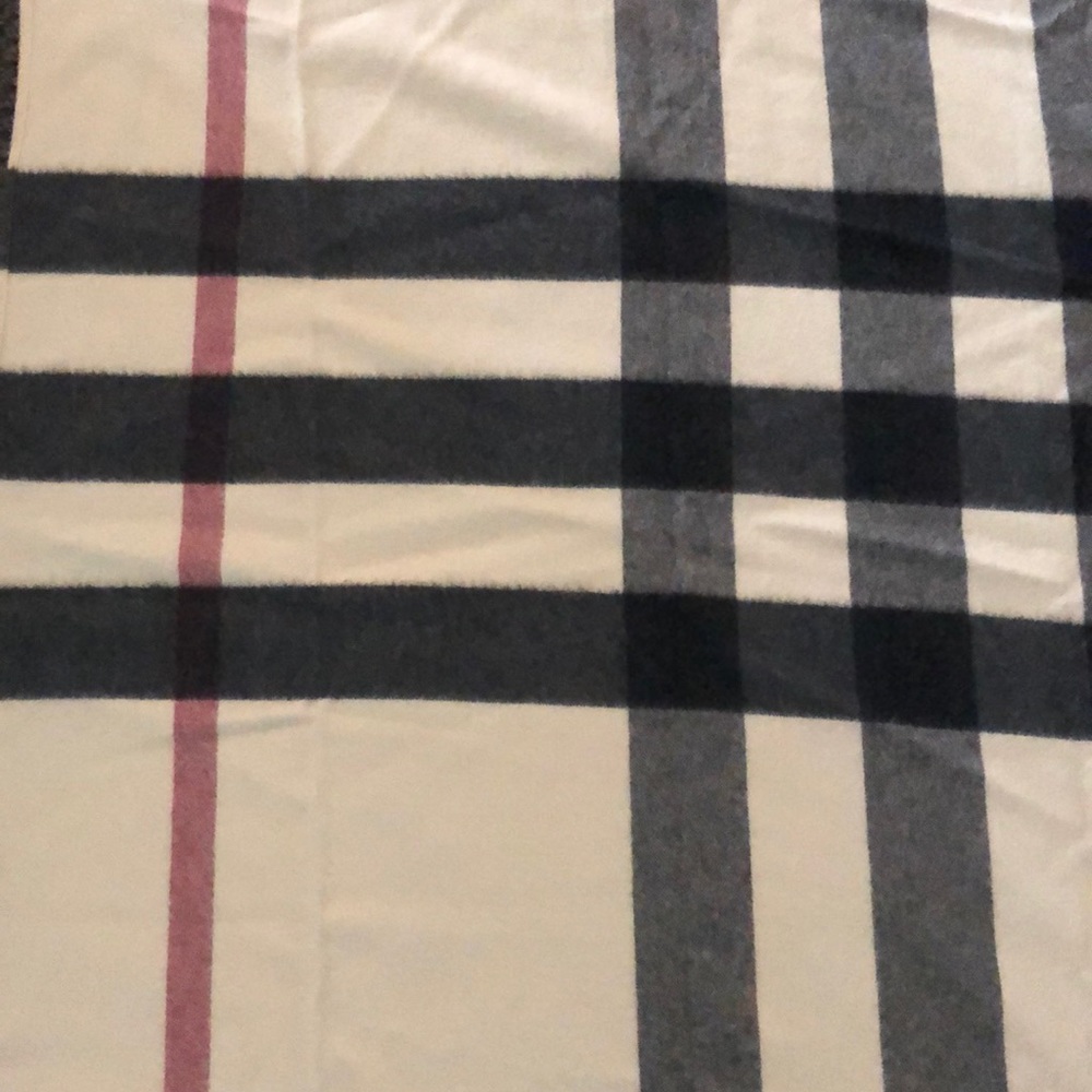 Blanket - Picture 3 of 6